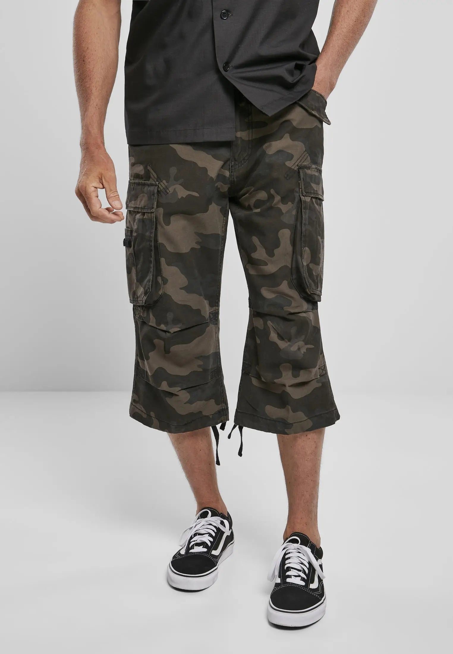 Industry 3/4 Cargo Shorts - Brandit